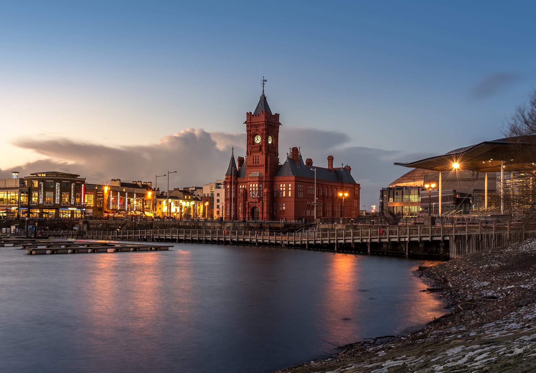 Столица уэльса. Wales столица Кардифф. Великобритания, город Кардиф. Уэльс Cardiff. Кардифф столица Уэльса достопримечательности.