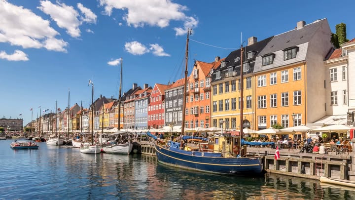 👑 Happiness alert: Copenhagen crowned the world’s happiest city in 2025!