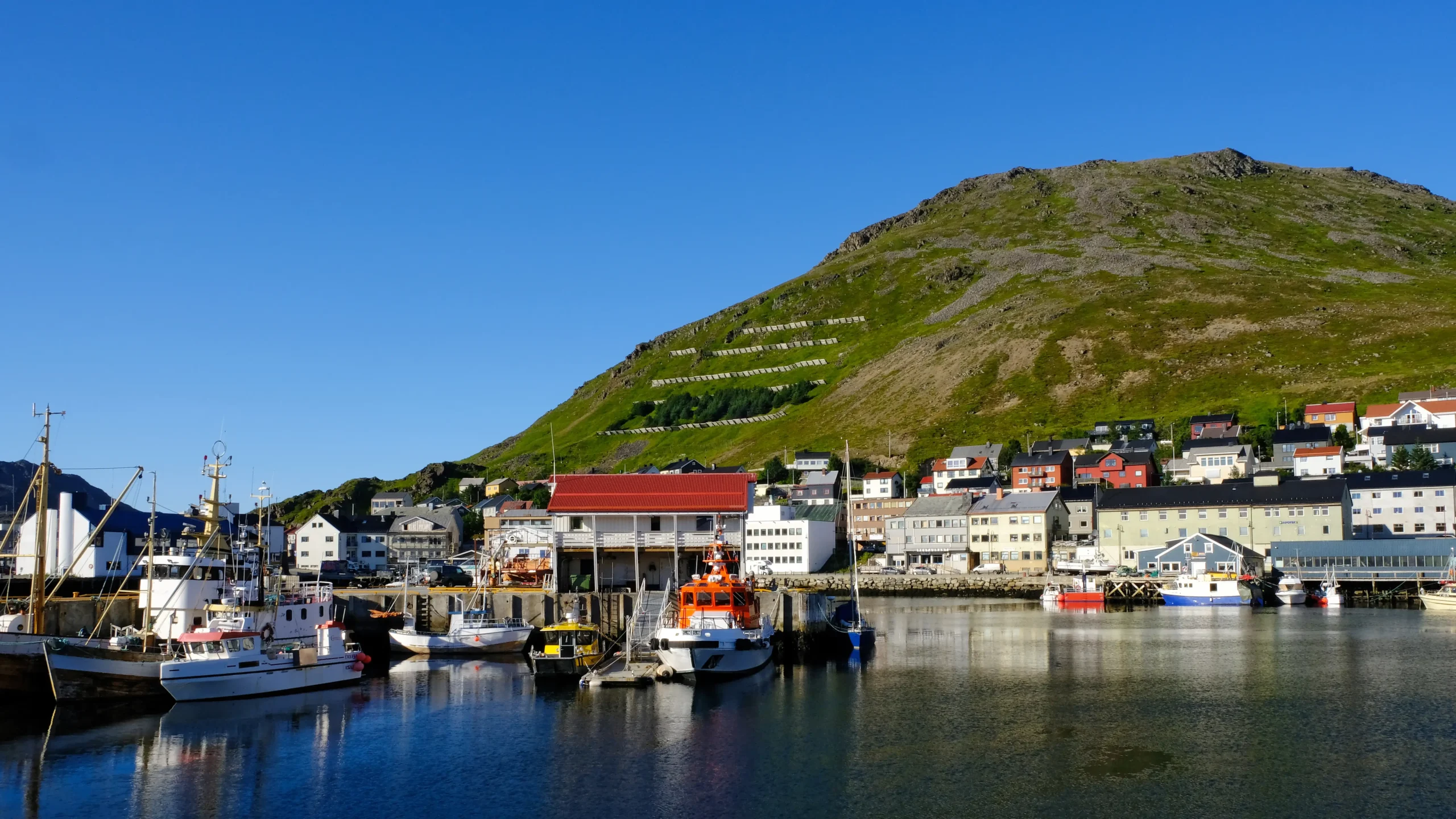 Honningsvag harbour and waterfront, Honningsvag, Finnmark, Norway