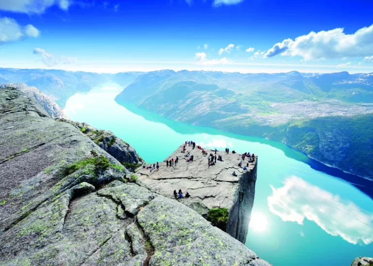 South Norway by Train and Boat – Signature Experience (max. 18 pax)